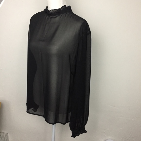 motel Tops - NWT MOTEL layering blouse large